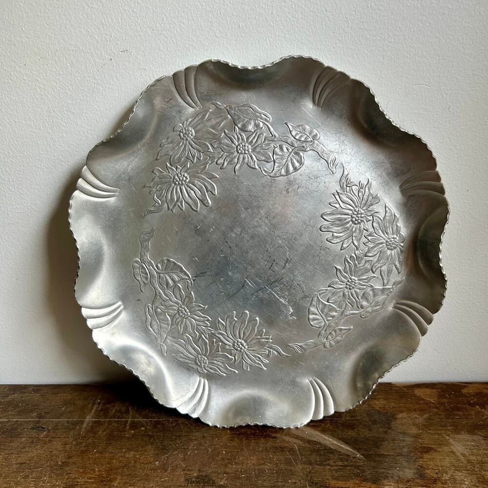 Vintage Floral Aluminum Tray with Ruffled Edge Scalloped Edge Tray Flora Design